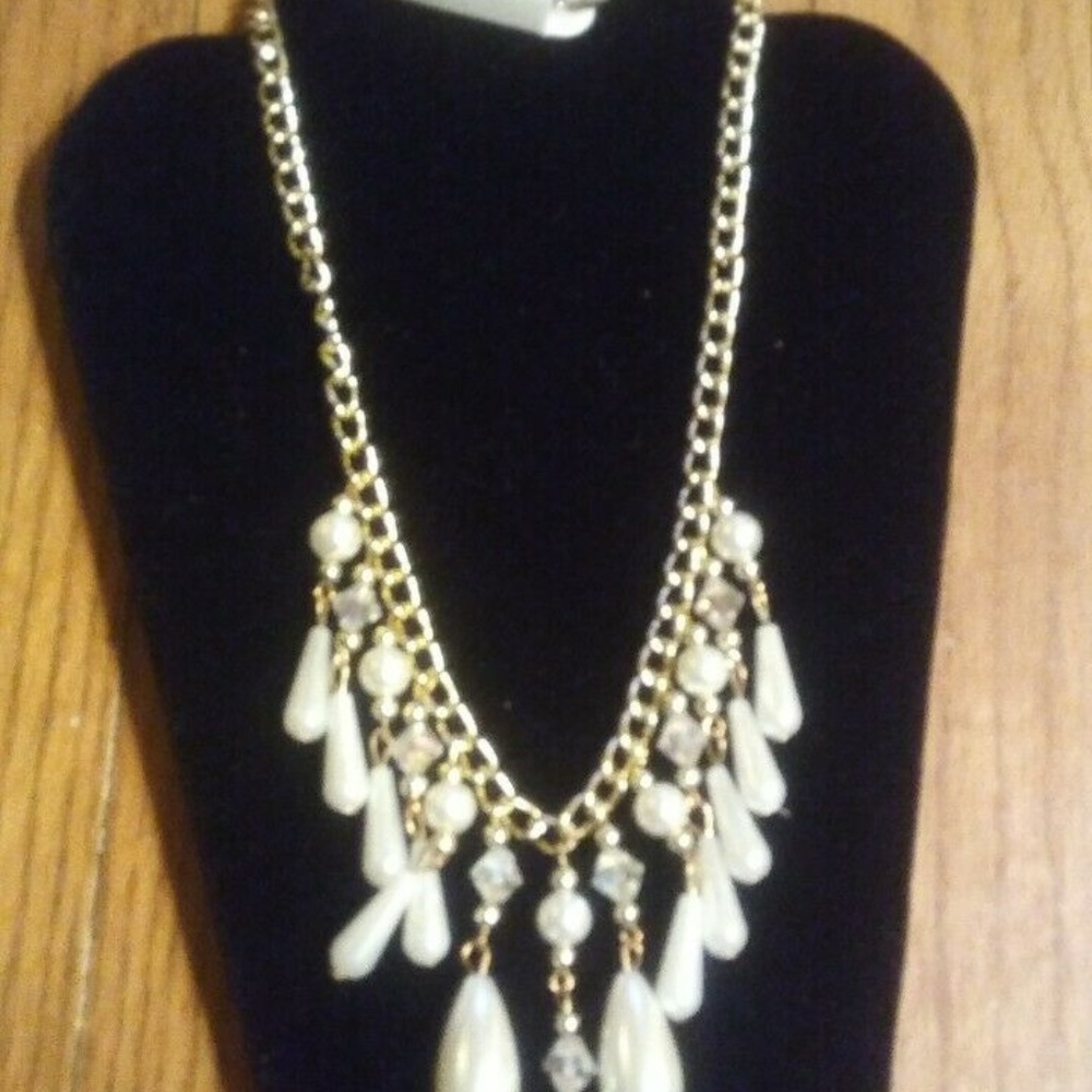 ladies 2 Piece Bead Jewelry Set - New